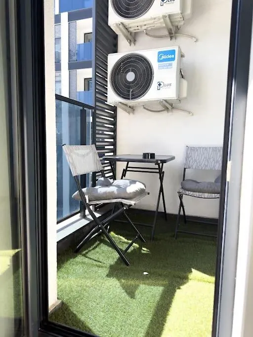 Modern 1Br Apartment With Free Parking And Free Gym Pass プロヴディフ 0*,  ブルガリア