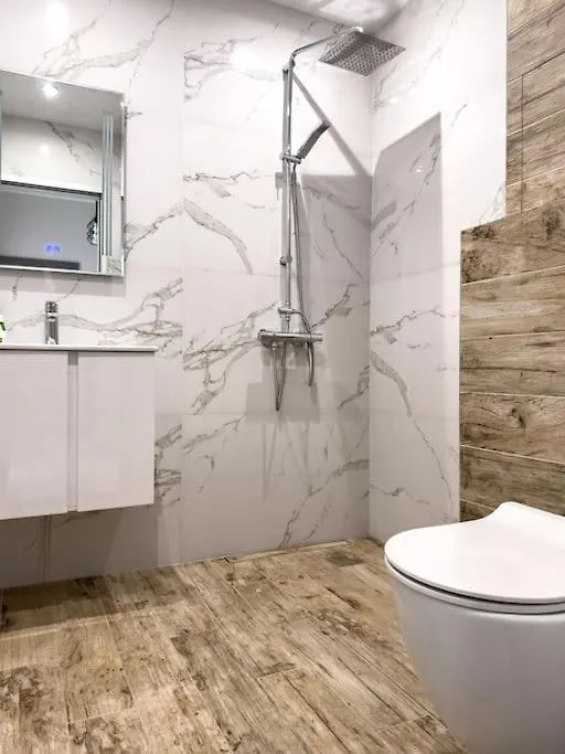 Modern 1Br Apartment With Free Parking And Free Gym Pass プロヴディフ