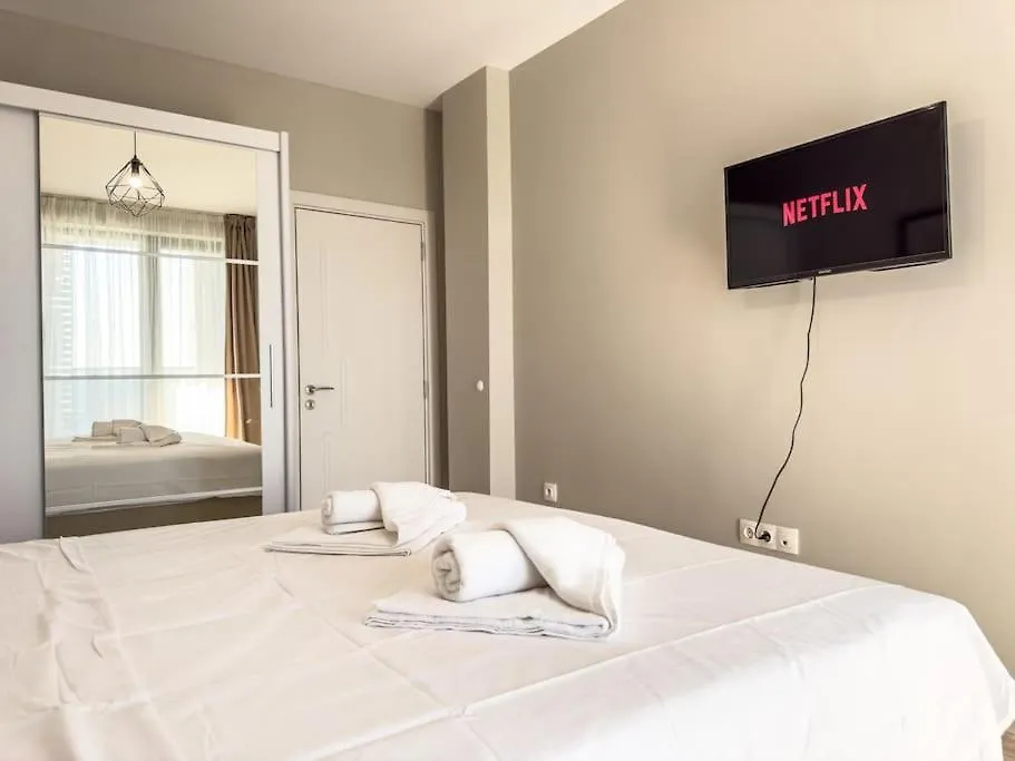 Modern 1Br Apartment With Free Parking And Free Gym Pass プロヴディフ