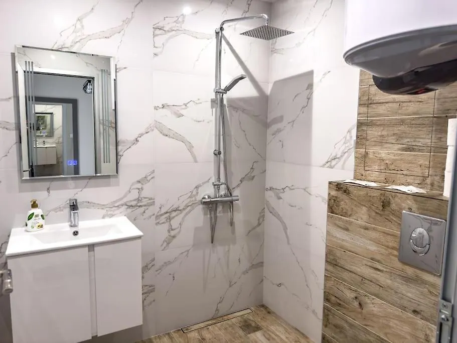 Modern 1Br Apartment With Free Parking And Free Gym Pass プロヴディフ